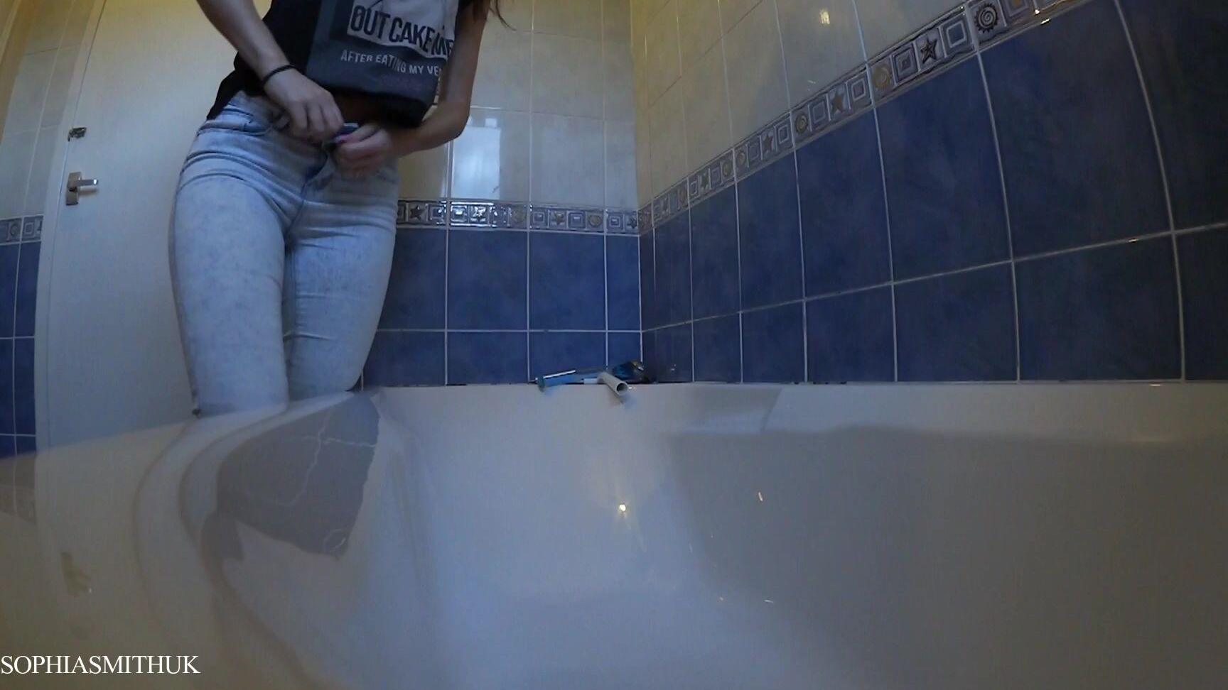 Sophia Smith Bath P Hd