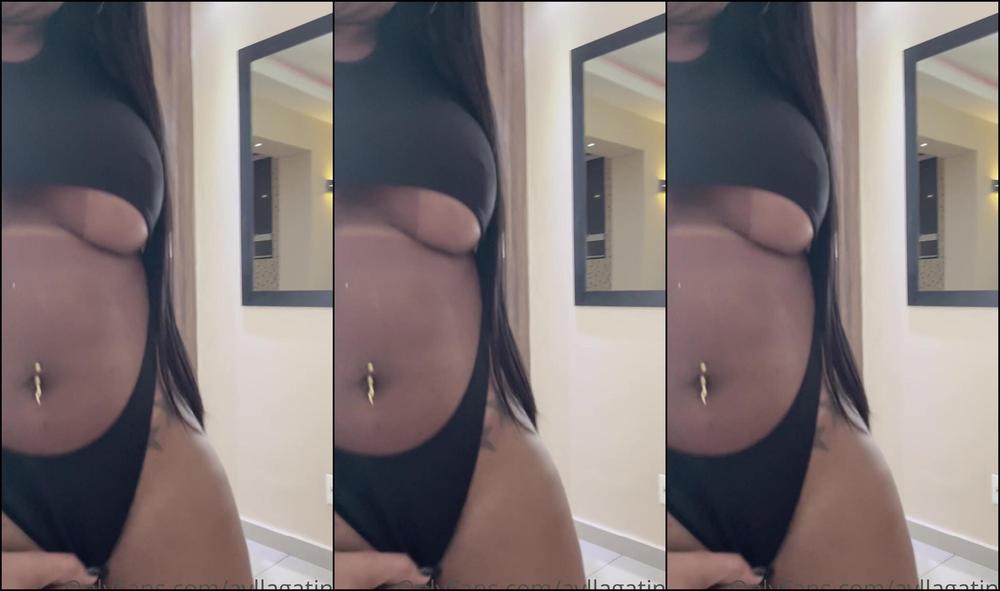 ayllagatina-10-04-2021-2078090661-i-love-to-fuck-my-friends-when-she-is-a-redhead-and-has-her-body-tattooed-my-dick-gets-ha