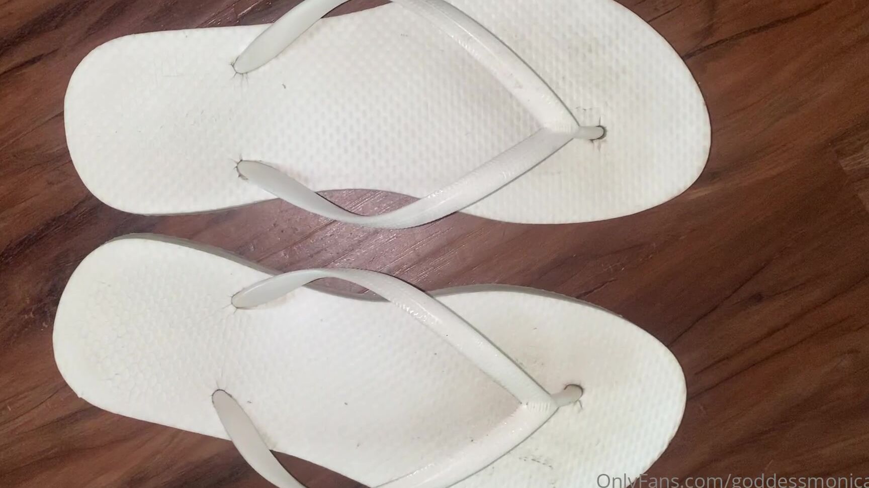 Goddessmonica W New White Crispy Old Navy Flip Flop Joi