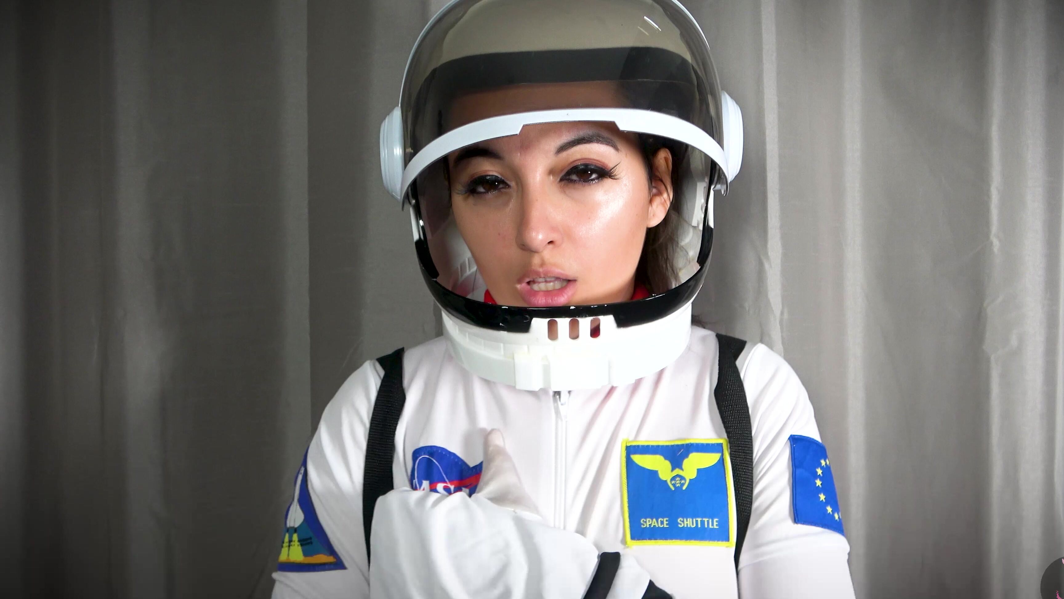 Summer Fox Astronaut Uses Last Moments For Pleasure