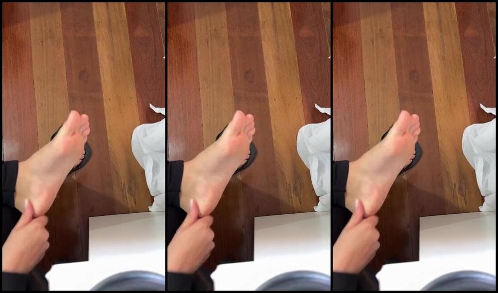 Nathy Feet Nicknamed Nathy 38 09 19 2024 Onlyfans Video A Caress With A Massage Moisturising The Feet Its Great I Love It