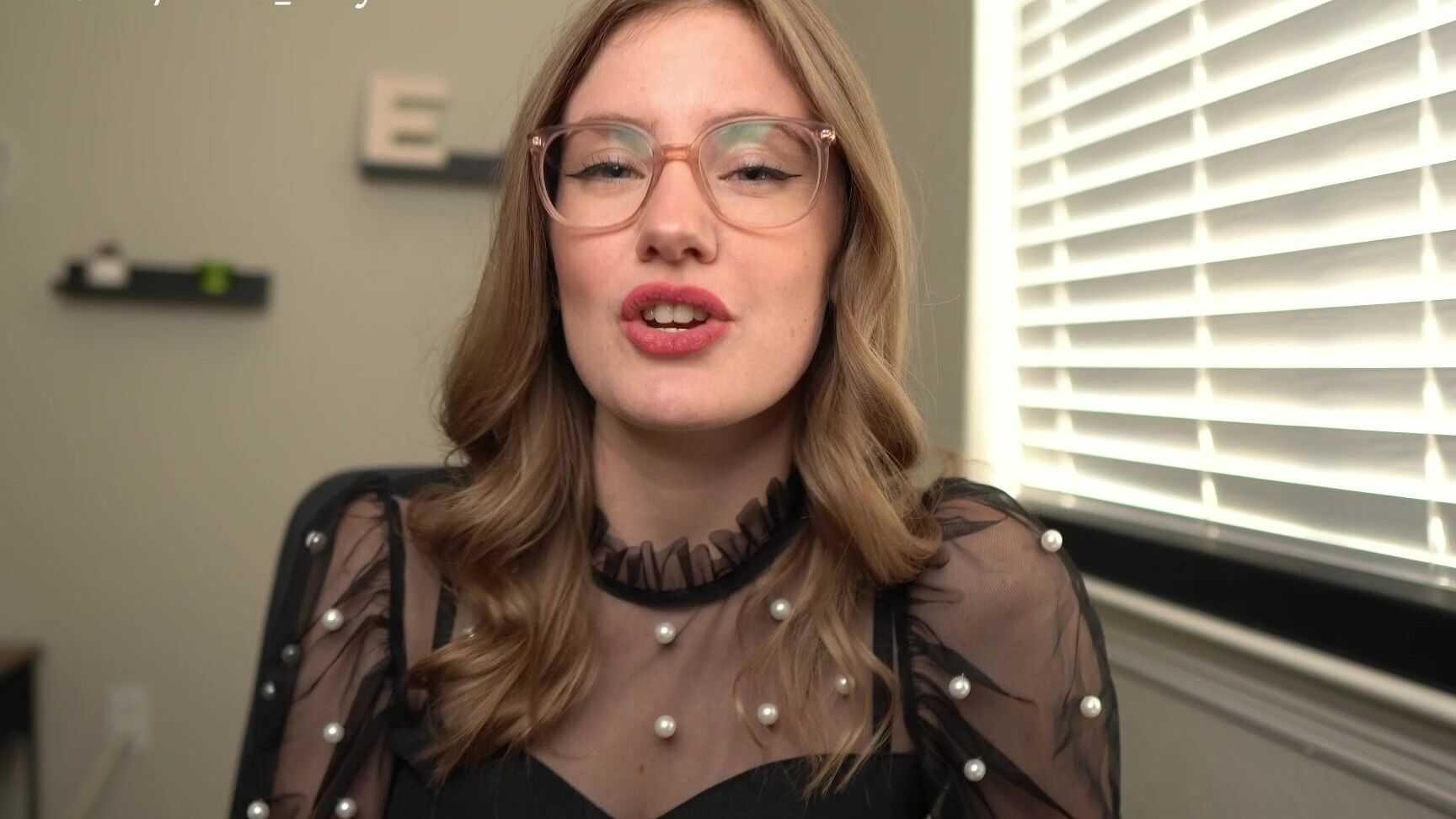 Emma Ruby Your Horny Secretary Knows Just What To Whisper