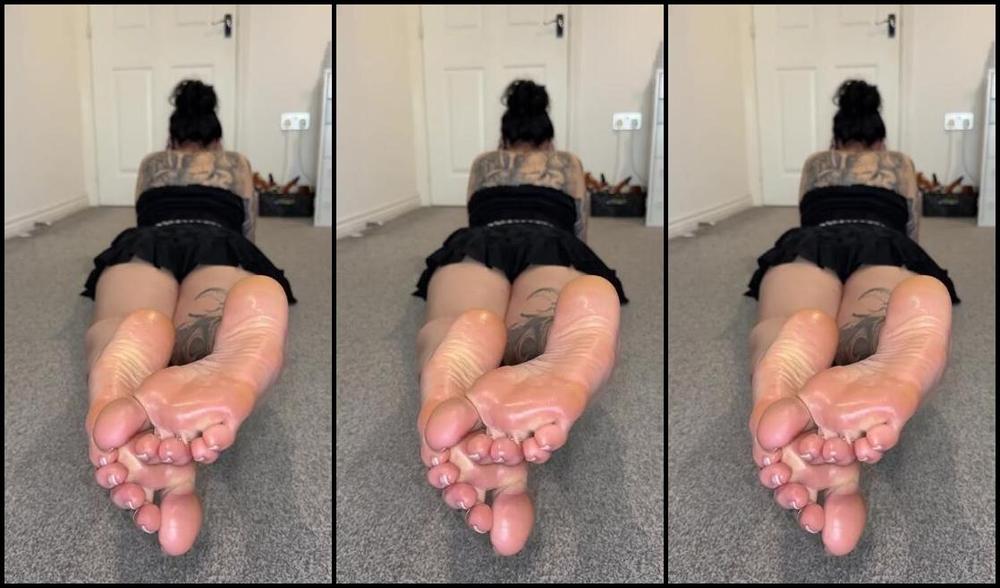 Kam Sweetyfeetys 03 01 18 2025 Onlyfans Video Im Just Gonna Scroll My Phone Ignore You And Pretend What I Dont Know What G3