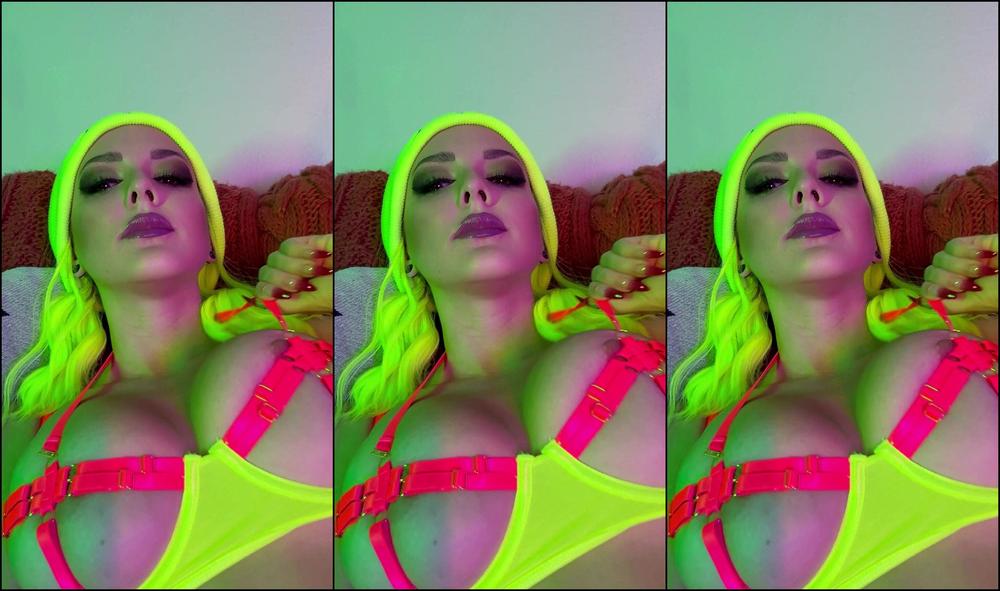 Darshellestevens 3032219330 09 29 2023 Would You Like To Squish Them