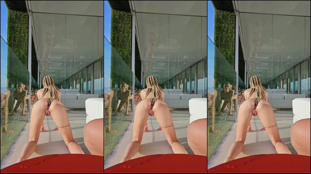 Baronova Tati Public Sex On The Balcony Gathered Street Spectators Tati Kat Xx