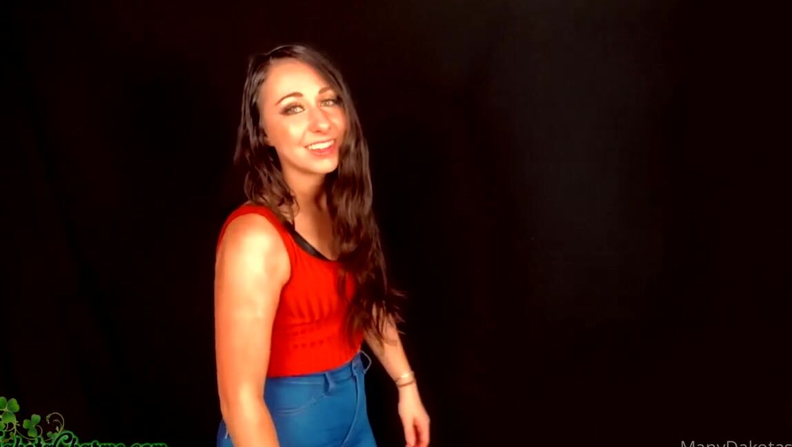 Dakota Charms Nicknamed Dakotacharms Onlyfans Photoshoot Gone Wrong Dakota Goes To Her First Shoot And She Is Nerves Turns Out The Flash Of The