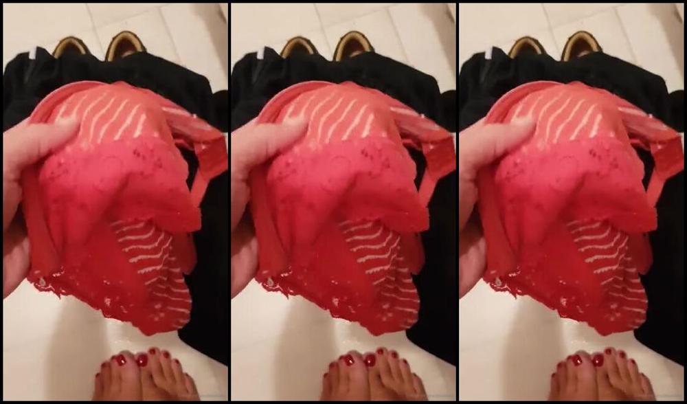 Miss B Nicknamed Missb52S Onlyfans 10 13 2019 Dirty Sweaty Work Clothes For You To Sniff