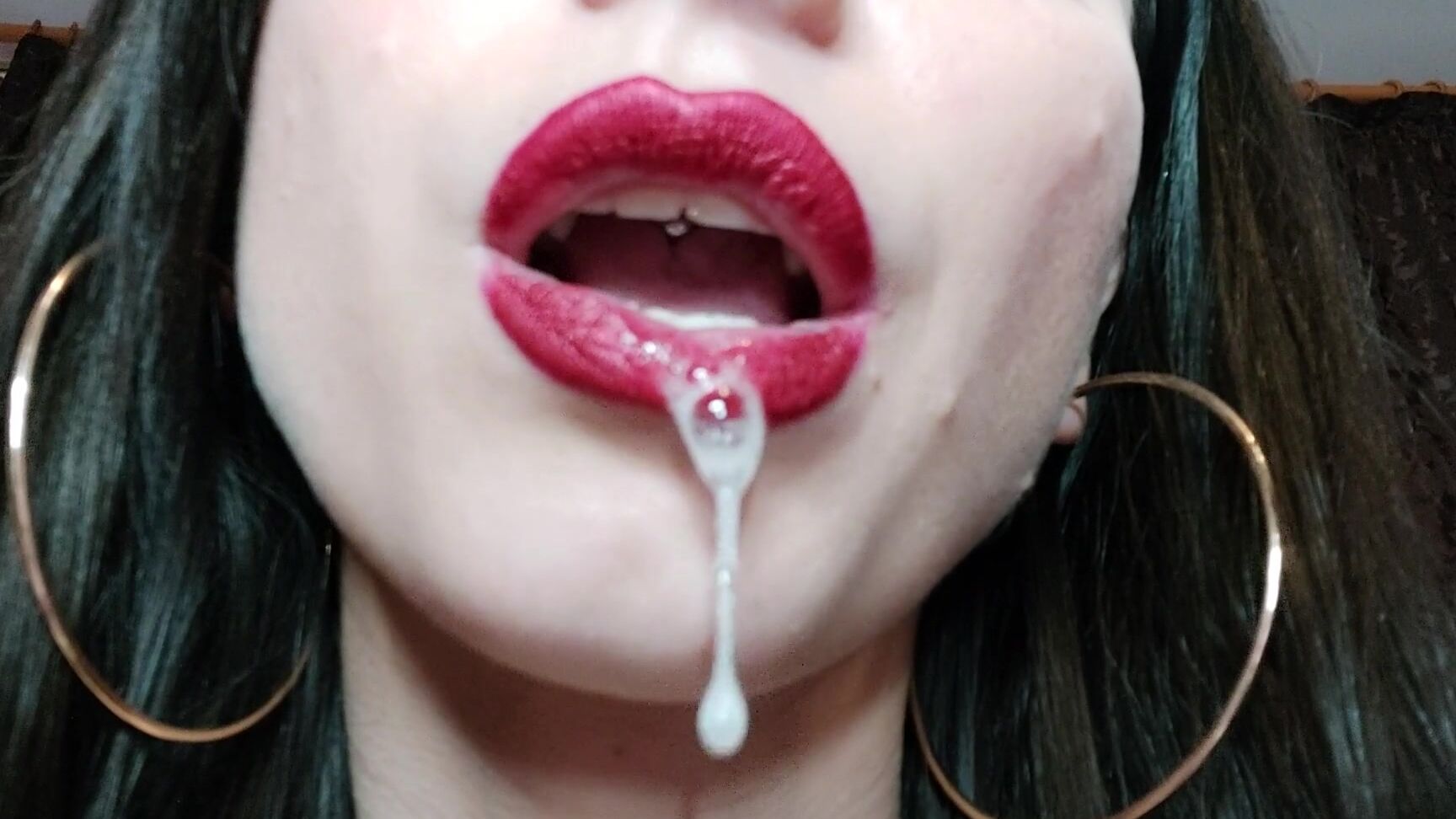 Moneygoddesss Roast Spitting