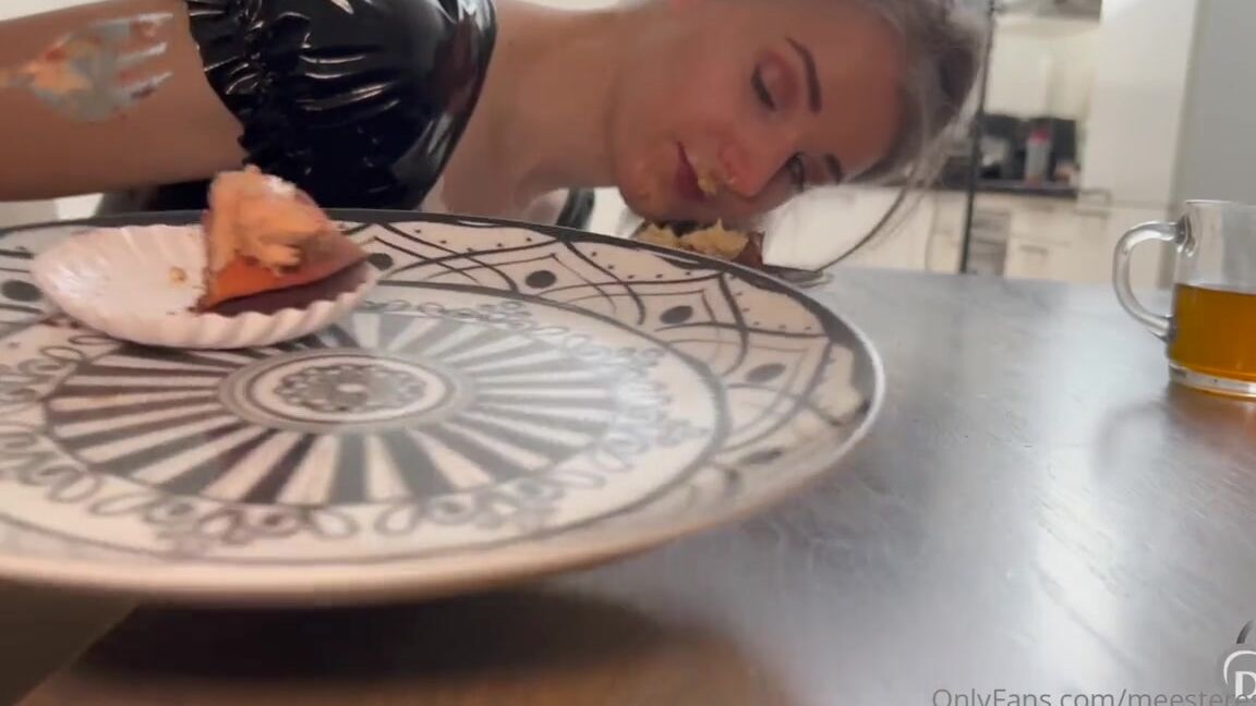 Meesteresnoir Onlyfans Food Play With Noortje Full Movie A Humiliating Session With Noortje Where She Had To Eat