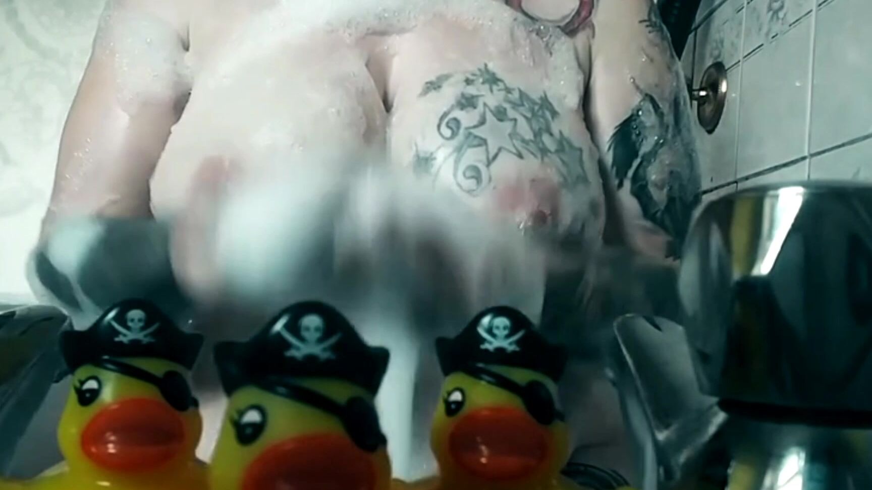 Tattooedmilfymama Old Content Hiding Ducks In My Pussy