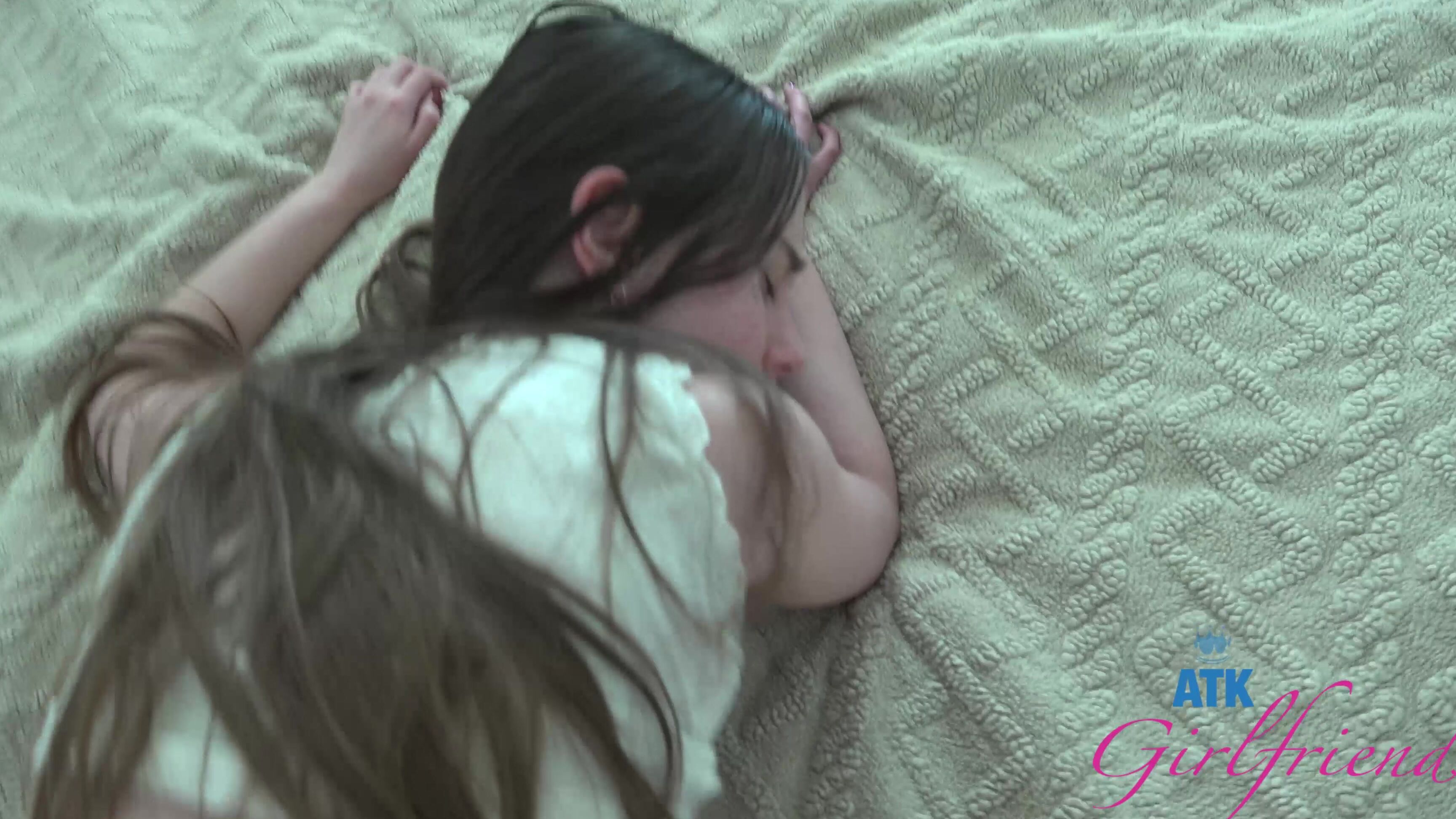 "Sia Wood" Hairy, POV, Blowjob, Footjob, Handjob, Smoking, Petite, Creampie, Doggystyle Sia Wood - Malibu Pier 2 SiteRip