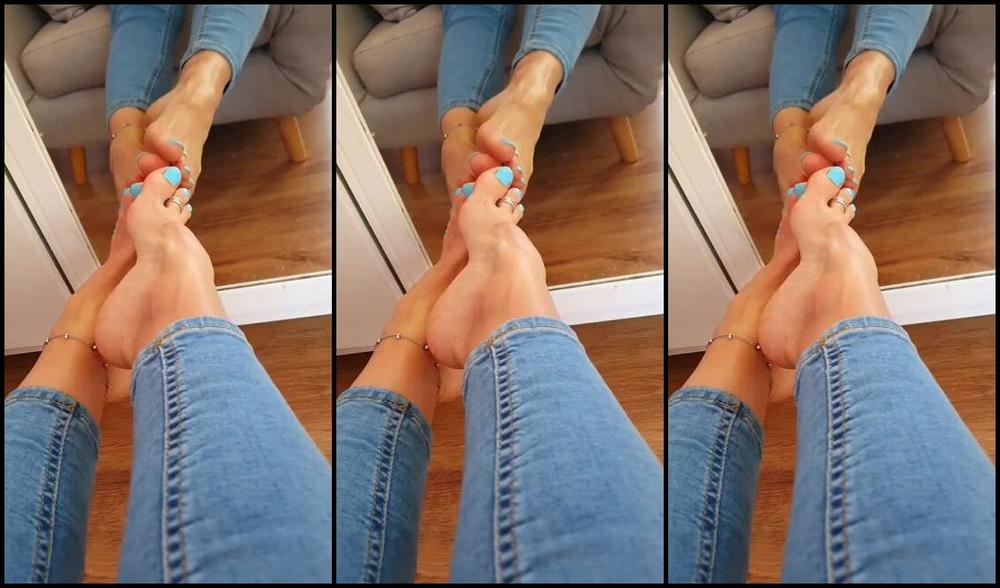 Sofiastoe Aka Sofiastoes Onlyfans Any Fun Plans For The Weekend Besides Sucking My Toes