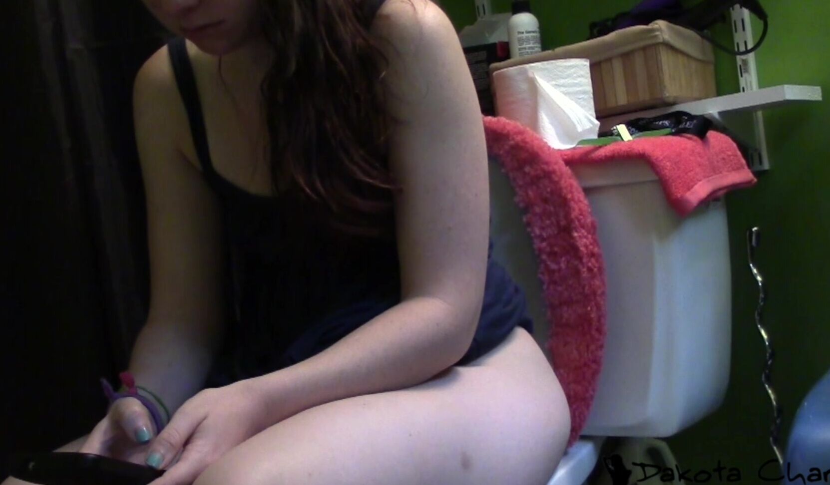 Dakotacharmsxxx Potty With Entertainment