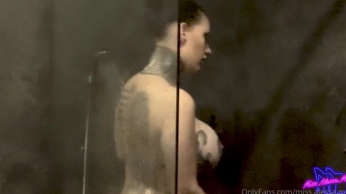 Missalessamilano Onlyfans Ive Just Had A Pretty Intense Shower Like Ive Taken A Lot Of Shower Gel