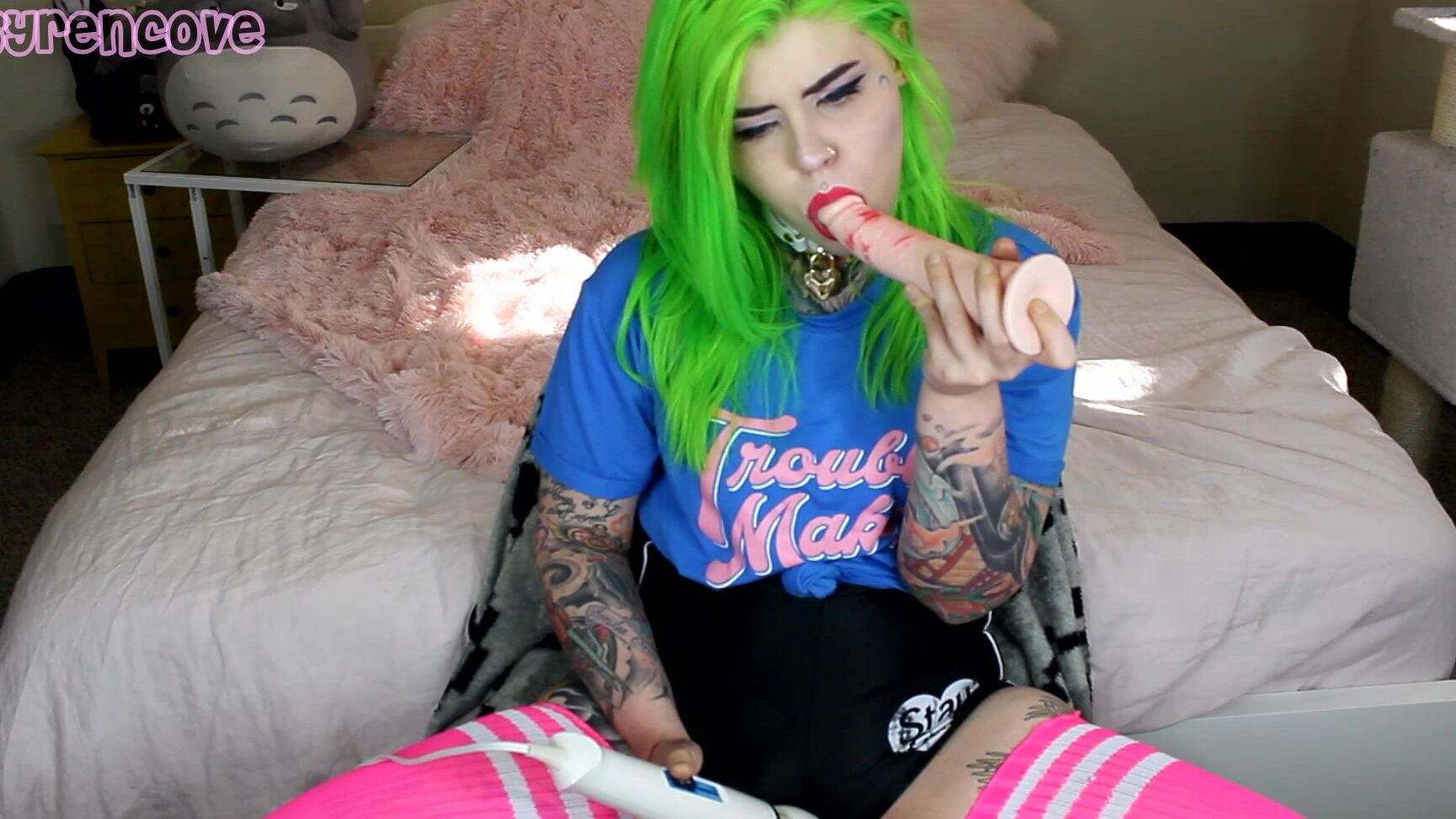 Syren Cove Blowjob And Cumming