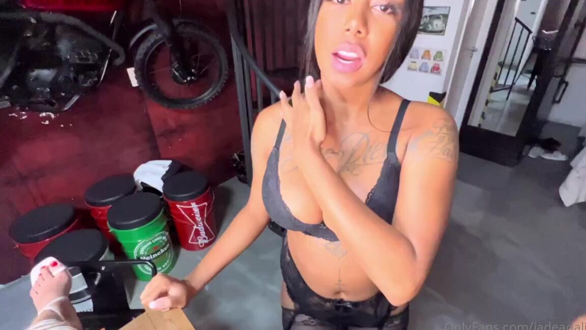 Jadeadalieofc 2586696412 09 03 2022 Girls Party Pocahcarioca