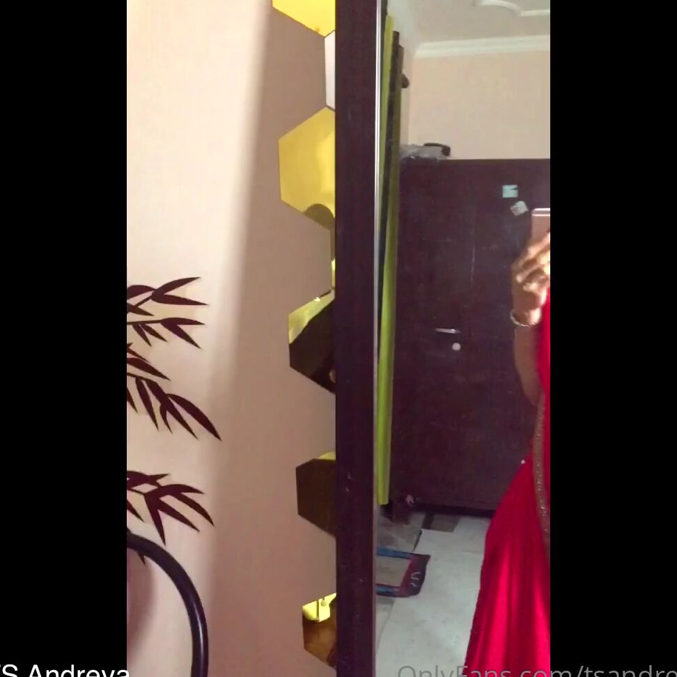 Tssabrinaanndrey He Likes Girls Who Wear Transitional Indian Attire He Wanted To Pay A Visit Because My Si