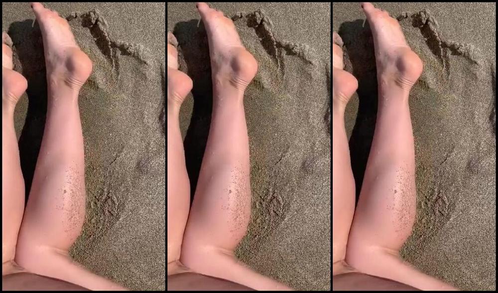 Goddess Christine Nicknamed Findomchristine Onlyfans Jealous Of The Waves Right Now