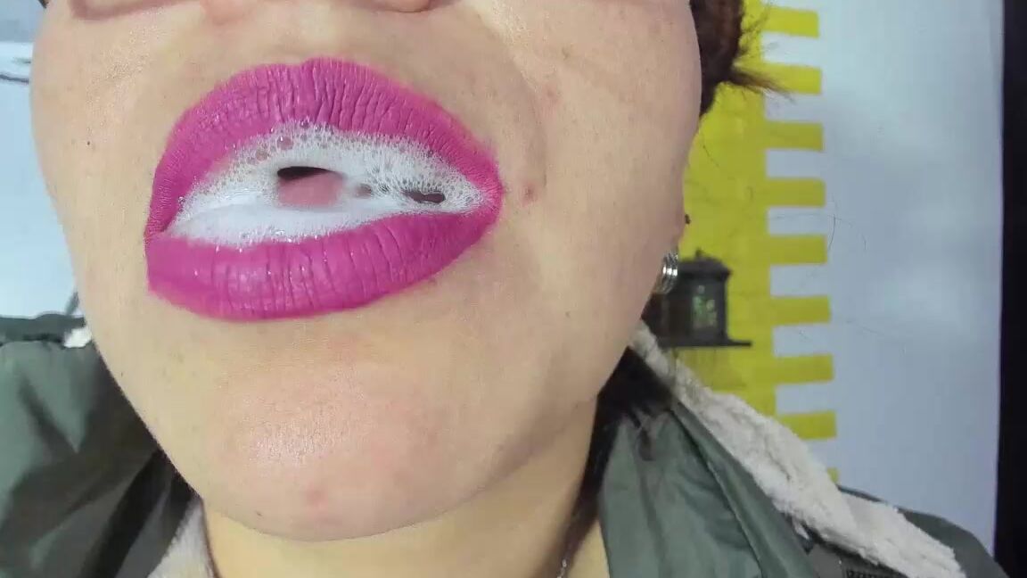 free, mouthfetish, sloppy, spitfetish, tonguefetish saliva sensation seeker always seeking spit sensations Manyvids