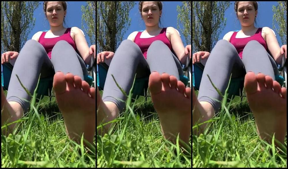 Delilah Nicknamed Footiesfeets Onlyfans Toe Wiggle Being Outside Really Helps Show Off The Natural Look Of My Feet S Dirty And All Nice And