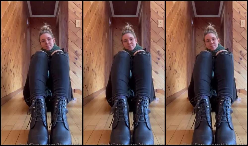 Nina Aka Fityoginina Onlyfans I Am Obsessed With These Boots A Fan Bought Me They Have The Most Beautiful Clear Intimidating N