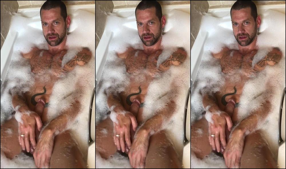 Jaysnakesxxx Stroking My Big Cock And Talking Filthy For You In The Bath