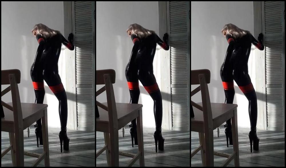 Katerina Piglet Nicknamed Katerinapiglet Femdom 01 25 2019 Onlyfans Video Black Latex Catsuit2