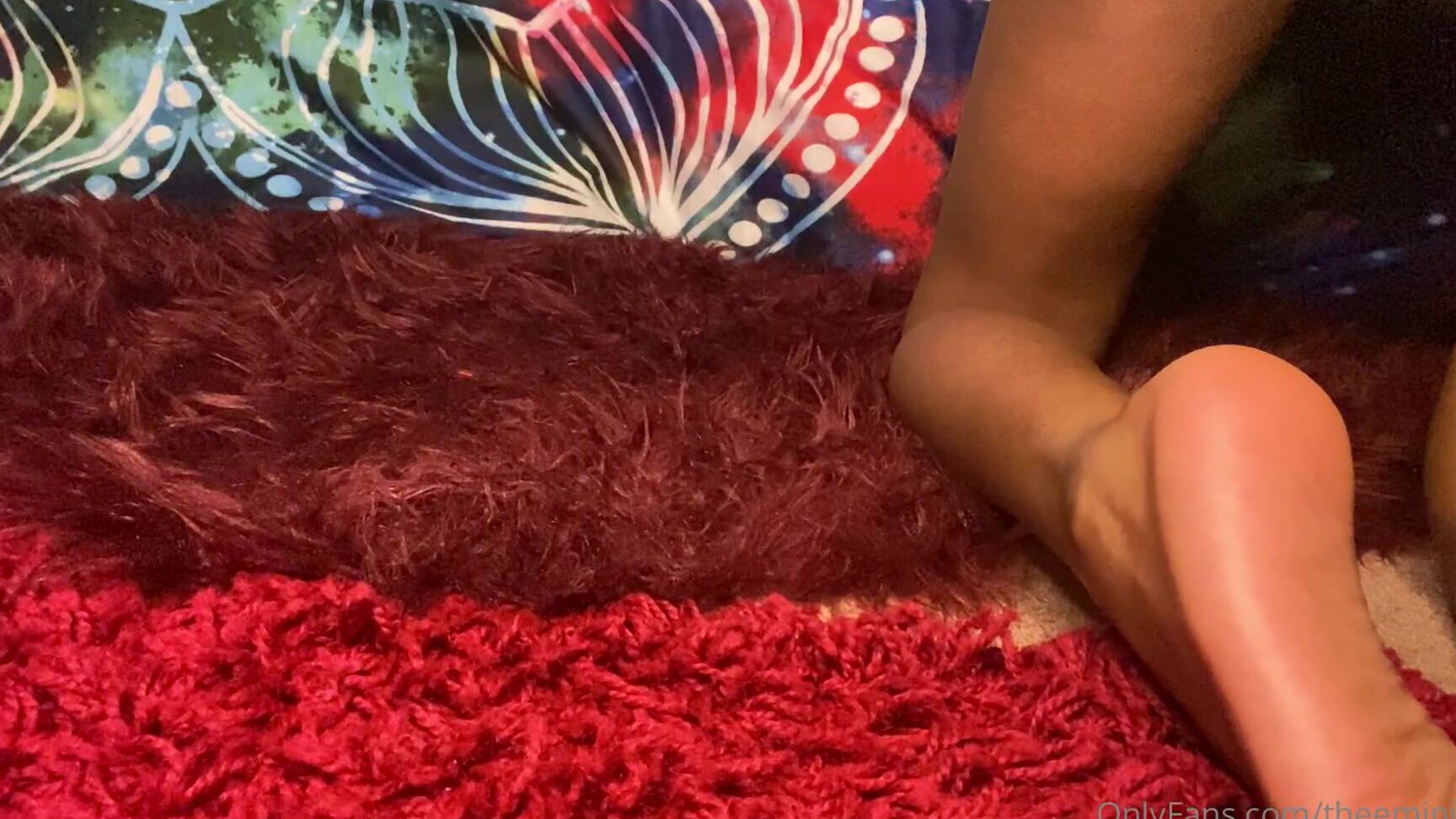 theeministalli-25-06-2020-457239945-squirting-with-my-new-wand-some-anal-play-and-toes-