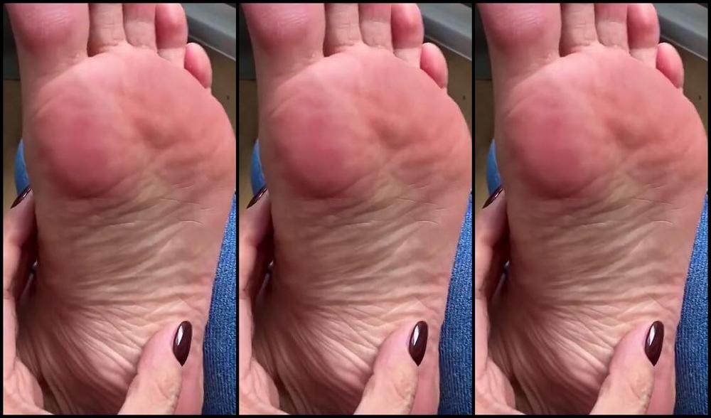 Cute Lily F33T Nicknamed Cute Lily F33T 10 14 2023 Onlyfans Video So Close They Need Moisturiser So Much Ew8R