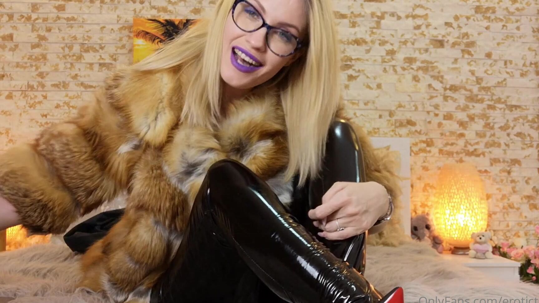 Erotictanya Show Me How Much You Like My Farts And I Literally Mean How Much