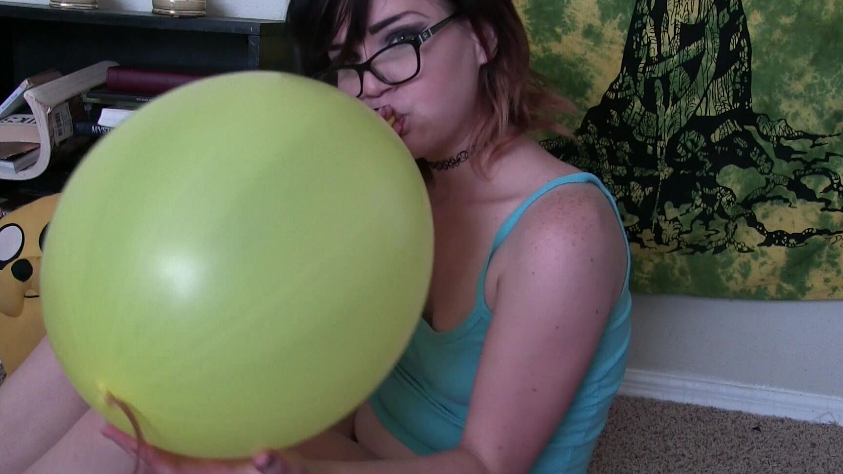 Vera Price Xxx Punch Balloon Blow To Pop