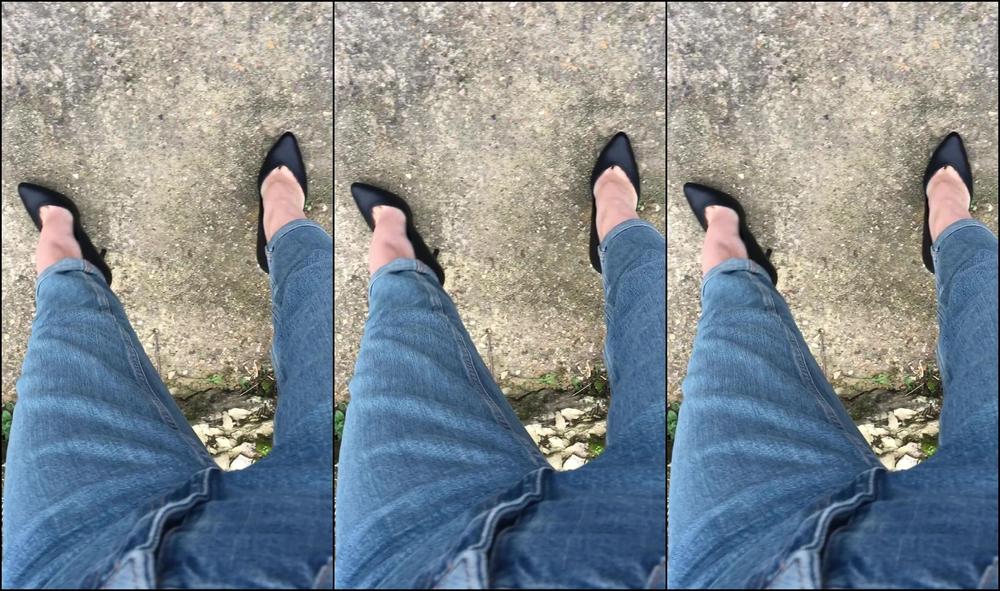 Eva De Vil Video Preparing These Heels For My Shoe Licking Bitch