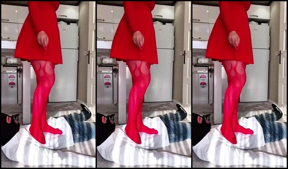 Sahibegezginn 12 29 2024 Onlyfans Video Two Office Coworkers Come Across Before The Christmas Partyp