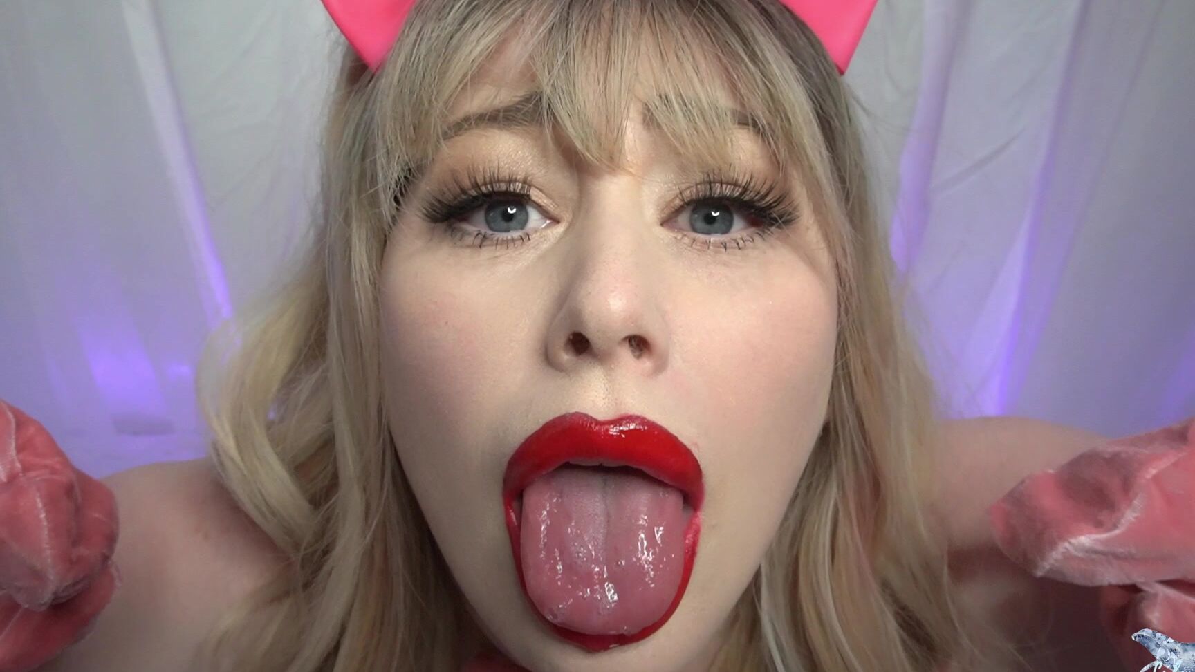 Lulublue X Mindfuck Bimbo Mesmerize Me