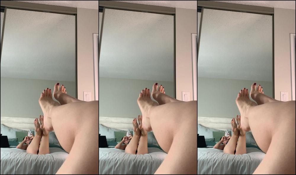 Eva De Vil Videos Lounging After Finishing My Skypes You Need