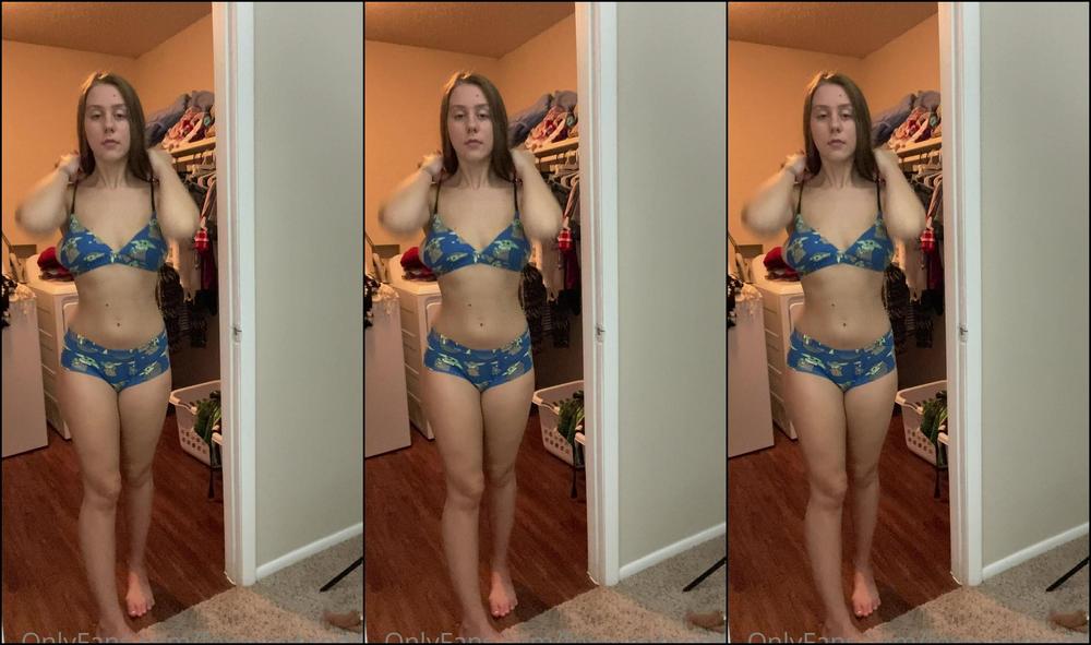 foxxyaphrodite-30-07-2020-617176479-fashion-show-in-my-new-walk-in-closet-