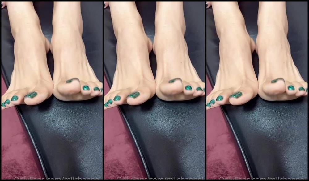 Miichannel R Nicknamed Miichannel R Onlyfans Toenail Zoom 2