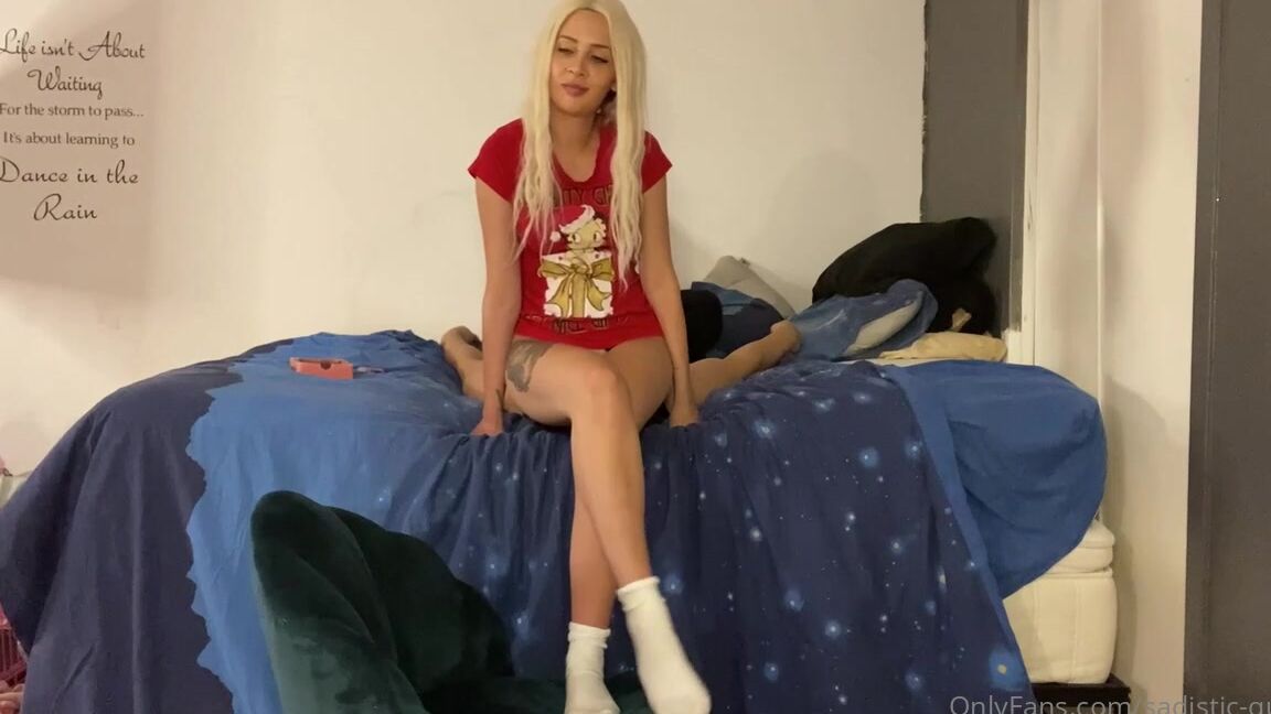 Sadistic Queen Smoking Smothering My Slave Hd Watch Me Smother My Slave While I Enjoy A Nice Smoke