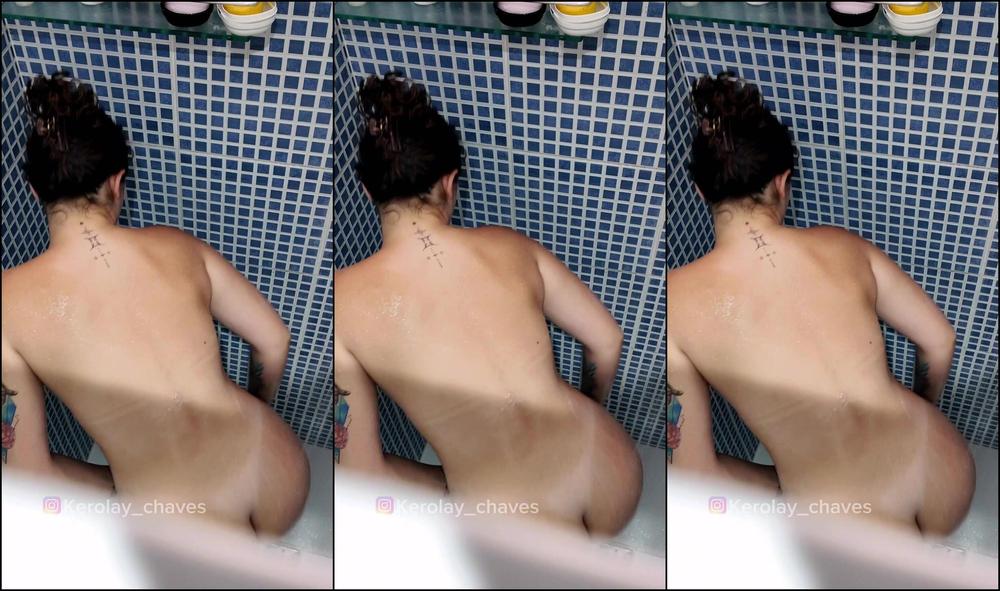 Kerolaychaves 3691087922 02 13 2025 Babe Come Cool Off With Me Amor Vem Se Refrescar Comigot Tudo Gostoso Aqui