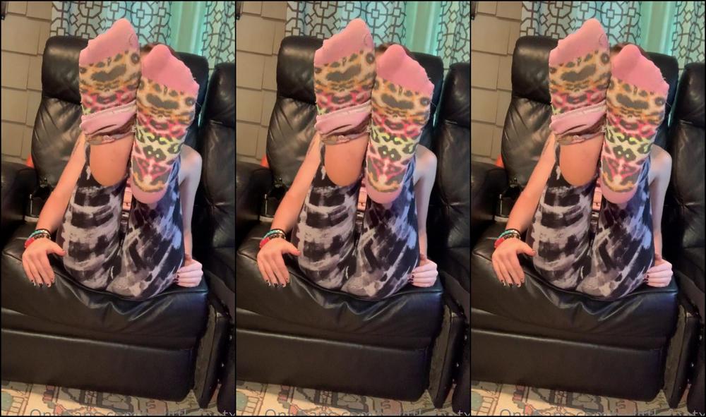 Xxlittlefootxx Sorry For The Delay Was Having Trouble Uploading But This Is For All You Stinky Feet Lov