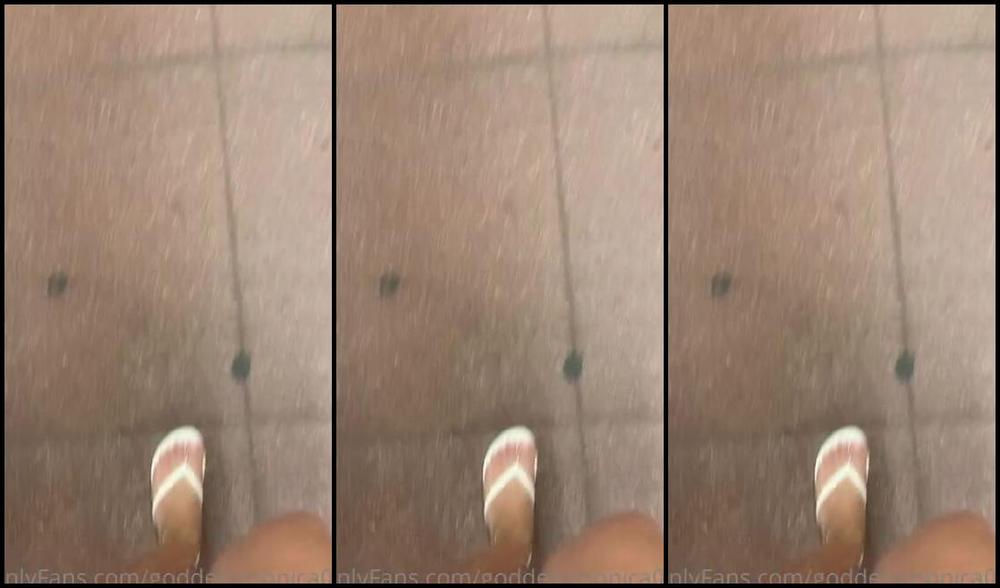 Goddessmonica00W Onlyfans Grand Central Stop Flip Flop Feetp