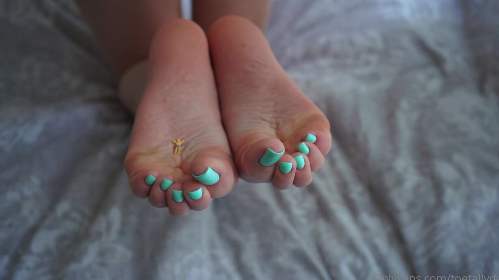 Toetallydevine Goddess Makes For A Very Mean Footbed