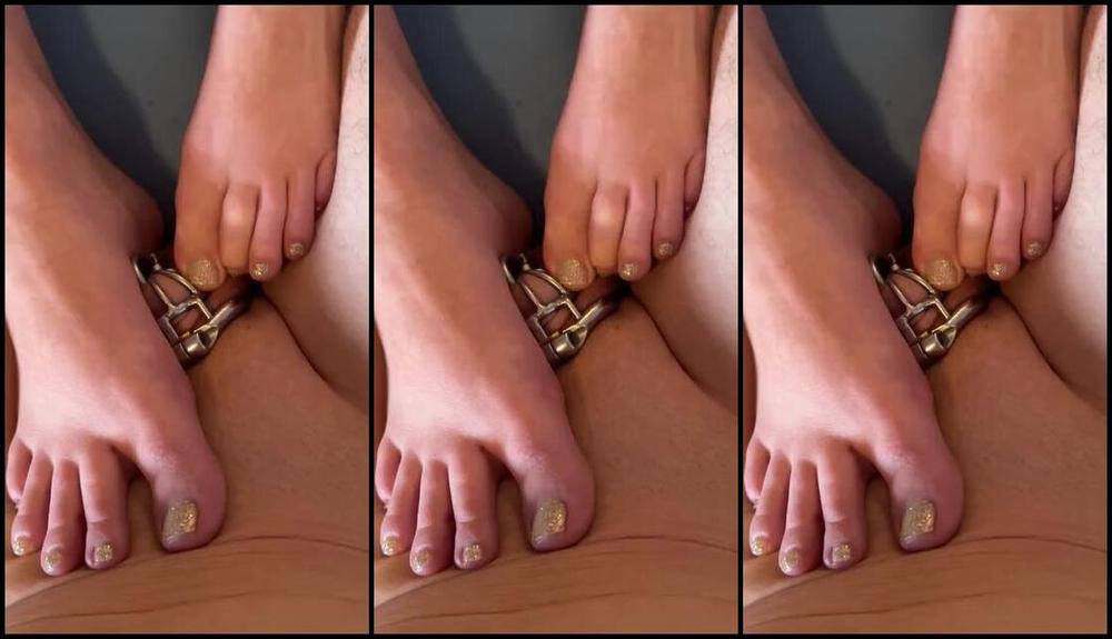 Silkysolesyyc Onlyfans Some Bored And Ignored Foot Fetish Photos And A Short Video 9