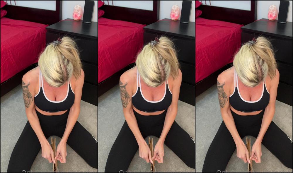 thesoberk-04-02-2021-2024588611-that-rhinestone-thong-though-it-s-gonna-look-fire-in-my-photos.-