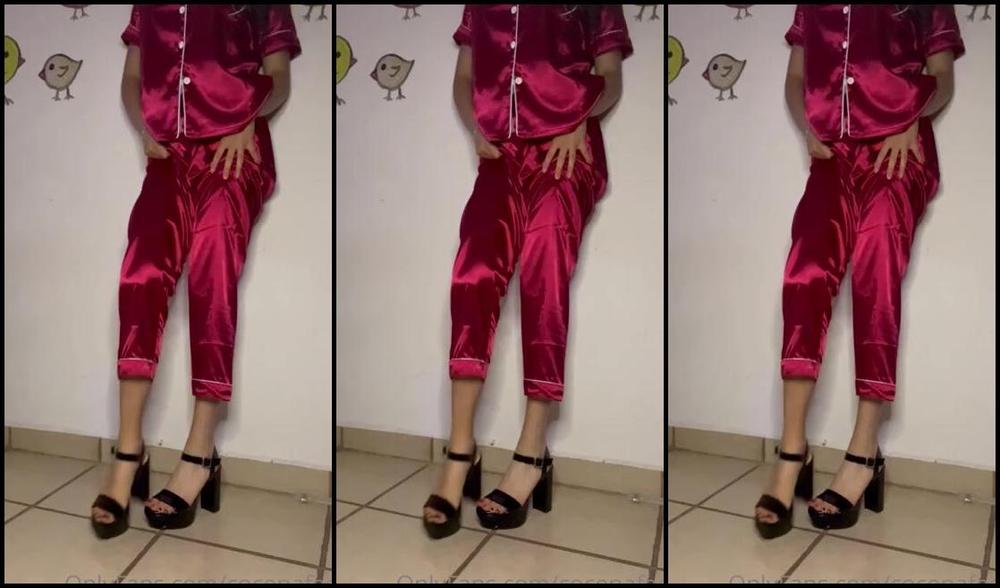Maggiesita Aka Cocopafeet Onlyfans Video En Tacones Y Pijama Navidea