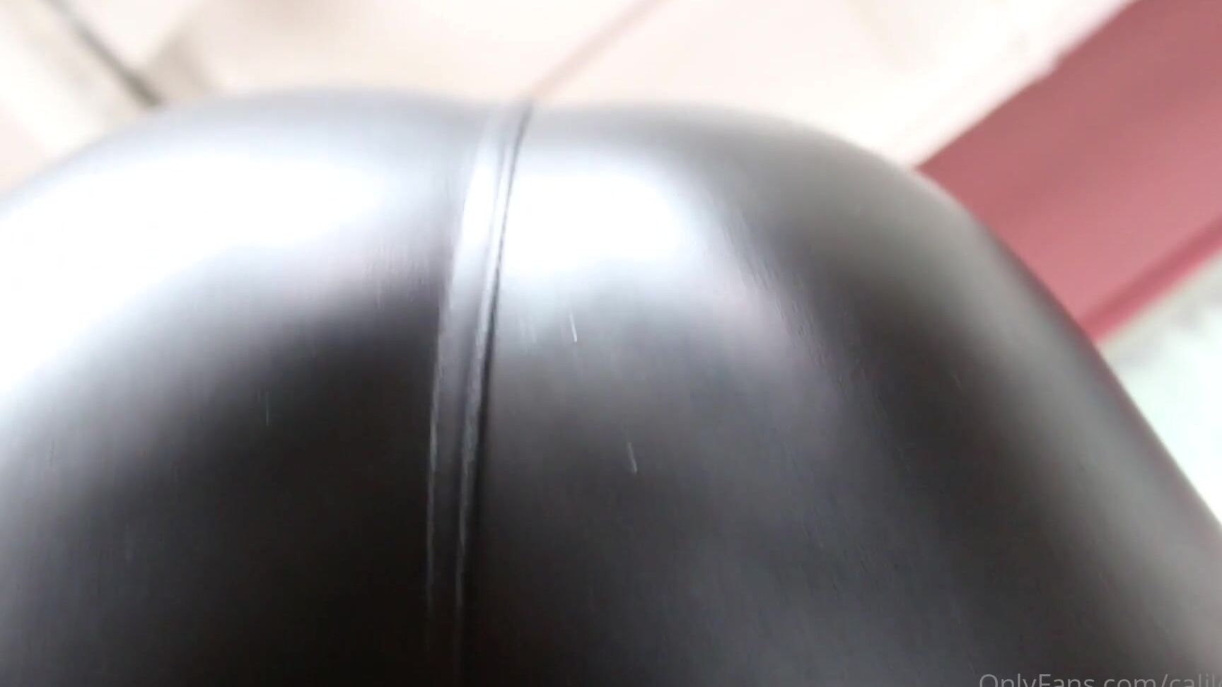 Calilogan Everyone Needs A Stress Toy Right Giantess Domination Boots Pov Crush Shinypants