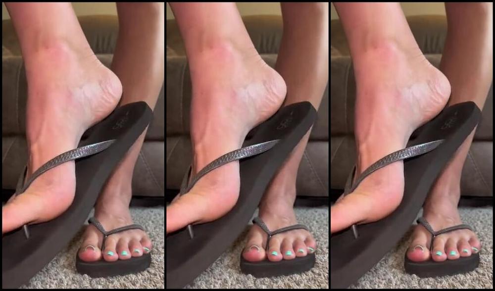 Ivy S Feet Nicknamed Footivy Foot Fetish 09 04 2023 Onlyfans Video Flip Flop Pop