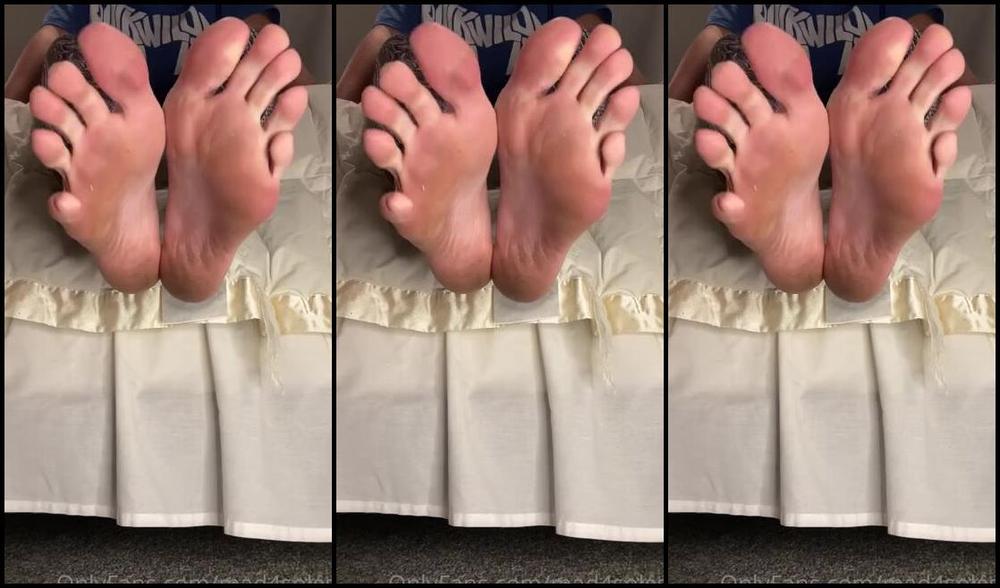 Goddess Mads Nicknamed Mad4Soles Onlyfans Just Let These Dirty Ass Feet Tease Your Dirty Ass Mind Dont Make Me Gag You Senseless With My Per