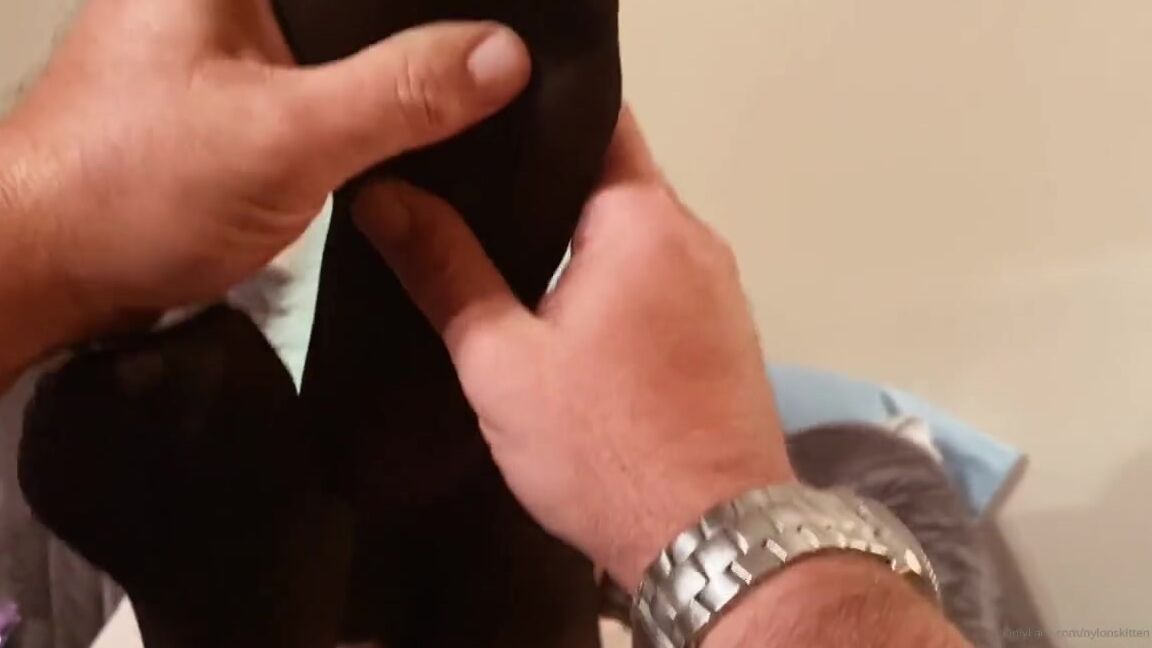 Nylonskitten Nicknamed Nylonskitten 02 20 2020 Onlyfans Video Part 1 Five Min Vid Getting My Legs And Feet Massaged By My Assistant In My 8