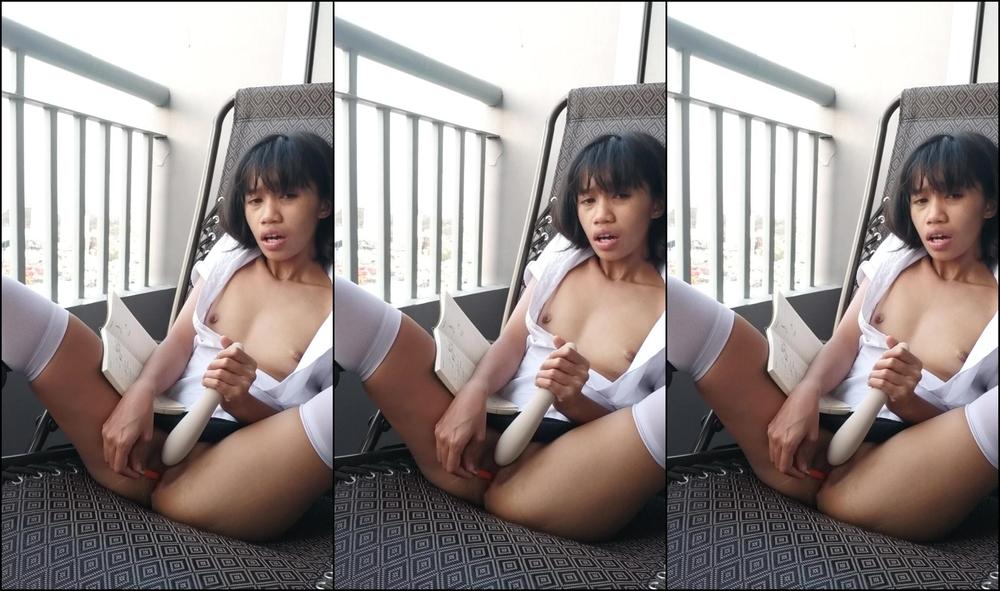 Creamberryfairy Doing Homework No Panty Ignoring Manyvids